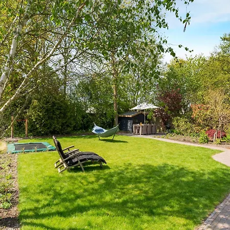 Luxury Near Ouddorp With Garden, Cleaning Included *