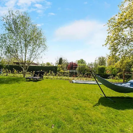 Luxury Near Ouddorp With Garden, Cleaning Included Holiday home